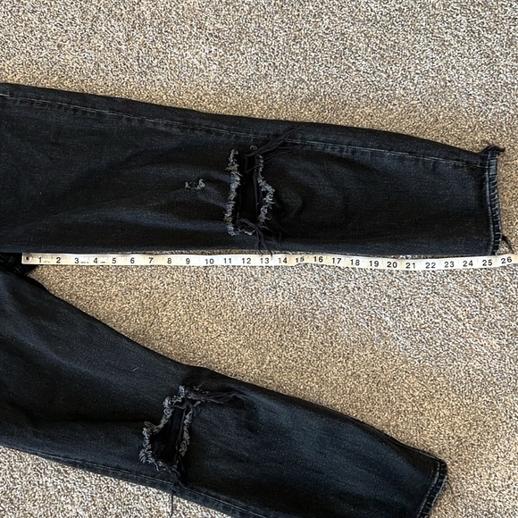 Women’s Black Abercrombie Mom Jeans. Size 28 - Picture 8 of 8